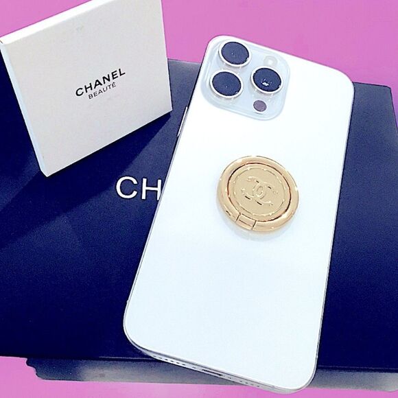 CHANEL INTERLOCHEN CC RING PHONE HOLDER GOLD TONE GWP IN ITS ORIGINAL PA… - Picture 6 of 9